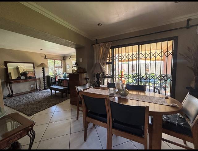 3 BEDROOM HOUSE FOR SALE IN SONNEVELD